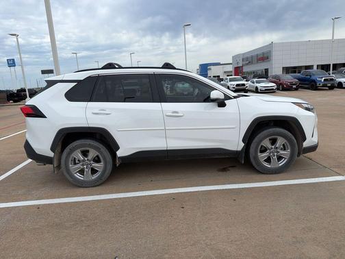 Ice Cap 2023 Toyota RAV4 XLE