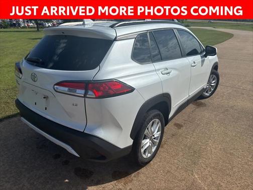 2022 Toyota Corolla Cross LE