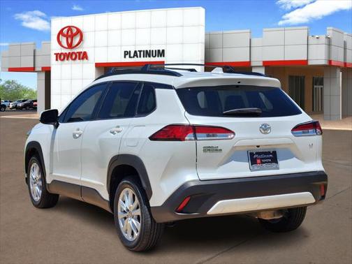 2022 Toyota Corolla Cross LE
