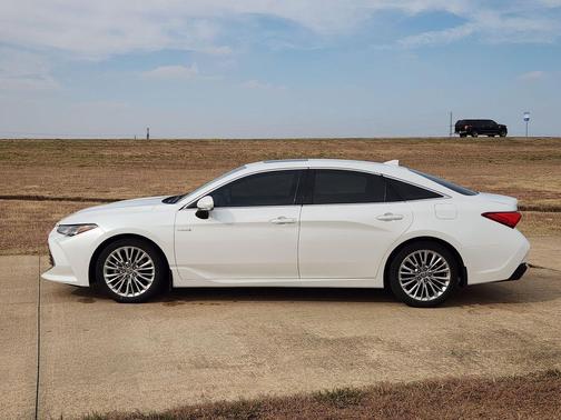 2021 Toyota Avalon Hybrid Limited