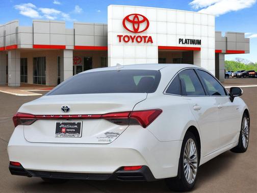 2021 Toyota Avalon Hybrid Limited