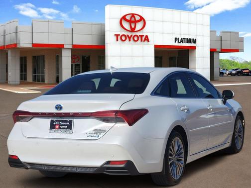 2019 Toyota Avalon Hybrid Limited