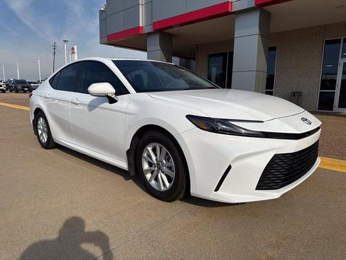 Ice Cap 2026 Toyota Camry LE