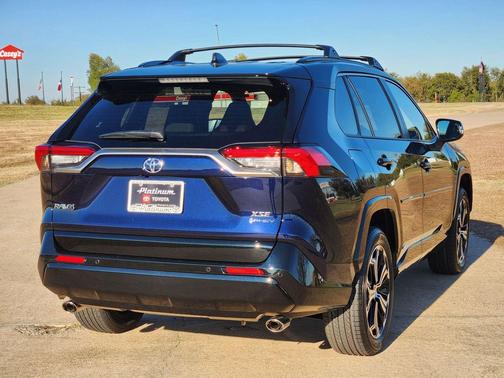 2025 Toyota RAV4 Hybrid SE