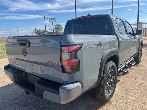 2023 Nissan Frontier PRO-X