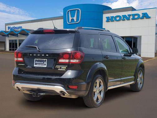 Pitch Black Clearcoat 2017 Dodge Journey Crossroad