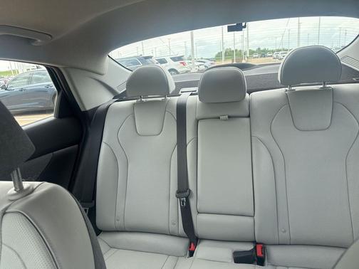 2023 Hyundai ELANTRA HEV Limited