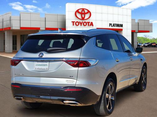 2022 Buick Enclave FWD Essence