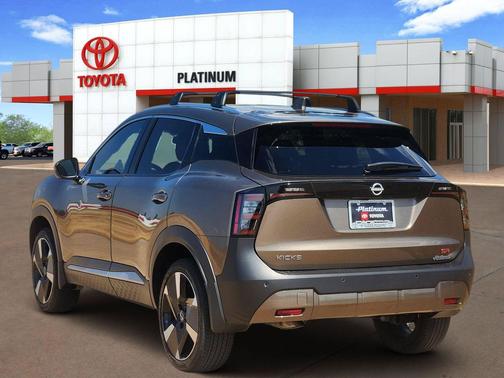 Canyon Bronze Metallic 2025 Nissan Kicks SR