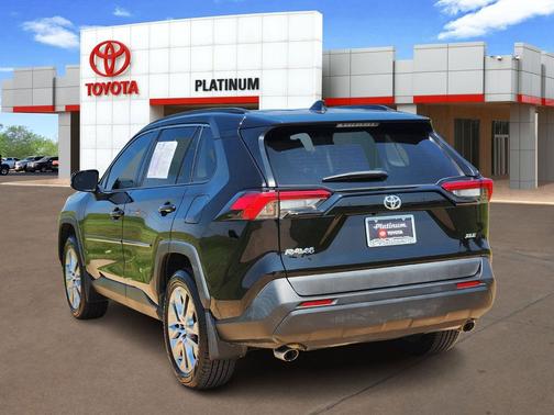 2020 Toyota RAV4 XLE Premium