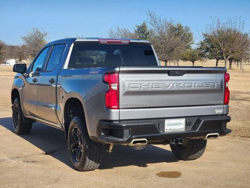 2022 Chevrolet Silverado 1500 Custom Trail Boss