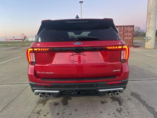 2025 Ford Explorer Platinum