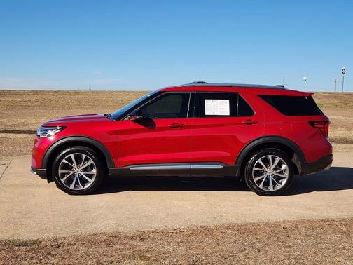 2025 Ford Explorer Platinum