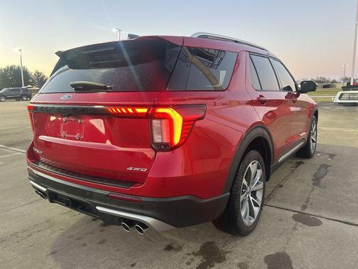 2025 Ford Explorer Platinum