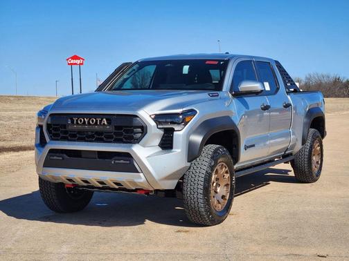 2026 Toyota Tacoma Hybrid Trailhunter