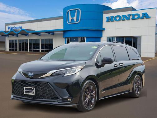 Midnight Black Metallic 2021 Toyota Sienna XSE 7 Passenger