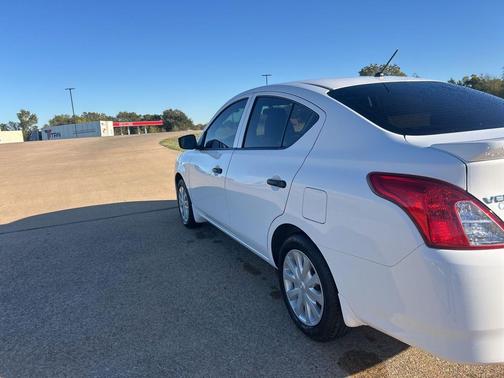 2019 Nissan Versa 1.6 S+