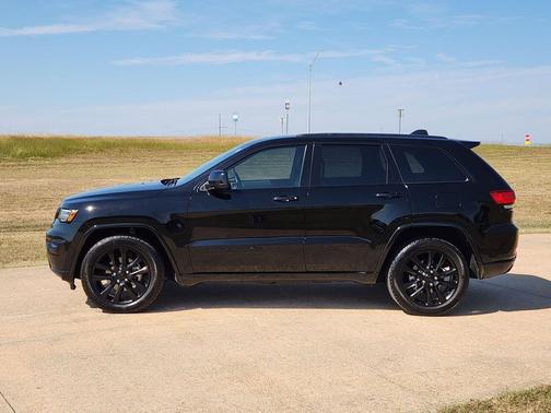 2020 Jeep Grand Cherokee Altitude
