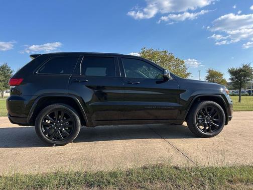 2020 Jeep Grand Cherokee Altitude