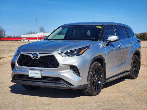 2022 Toyota Highlander L