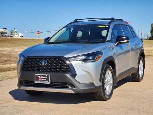 2025 Toyota Corolla Cross LE