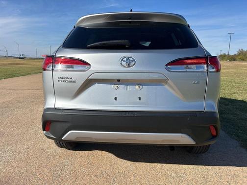 2025 Toyota Corolla Cross LE