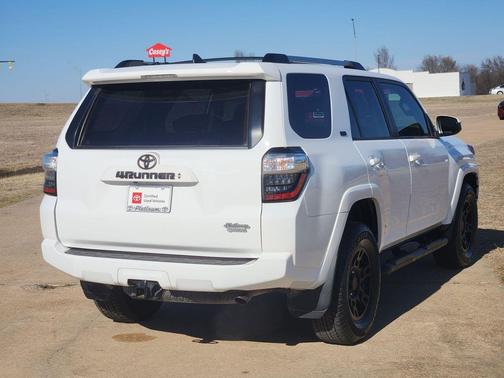 2023 Toyota 4Runner SR5