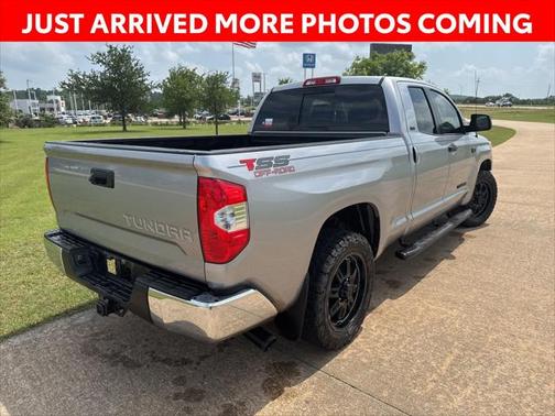 2017 Toyota Tundra SR5