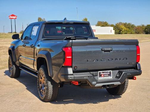 2025 Toyota Tacoma Hybrid Trailhunter