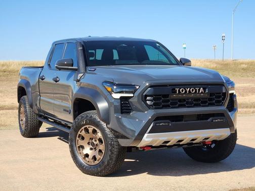 2025 Toyota Tacoma Hybrid Trailhunter