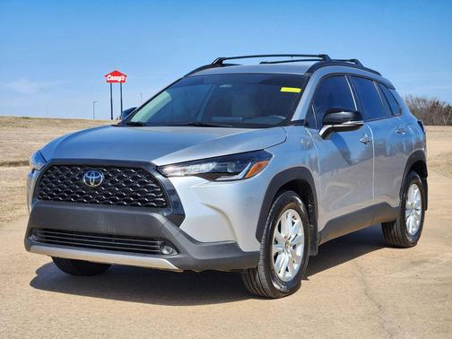 2025 Toyota Corolla Cross LE