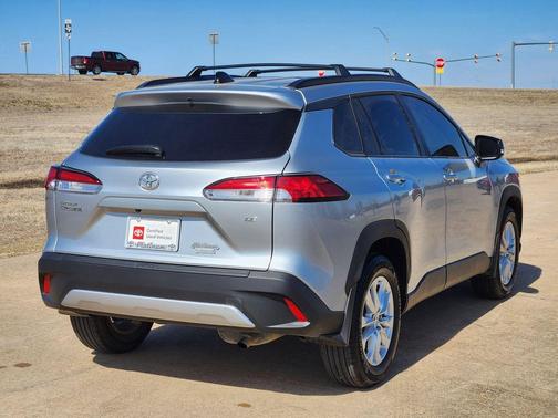 2025 Toyota Corolla Cross LE