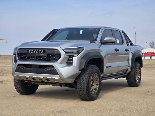 2026 Toyota Tacoma Hybrid Trailhunter