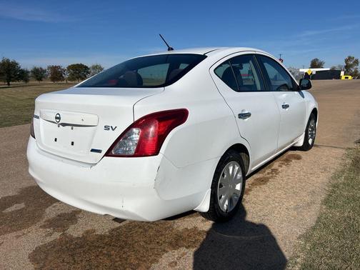 2012 Nissan Versa 1.6 S