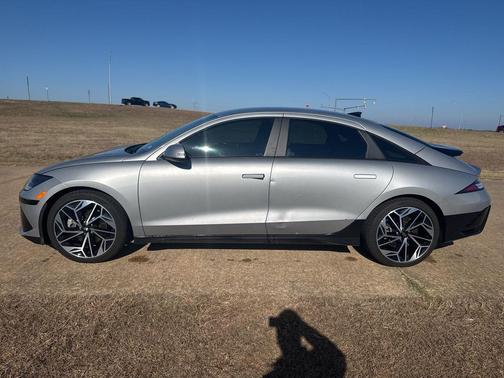 2025 Hyundai IONIQ 6 SEL