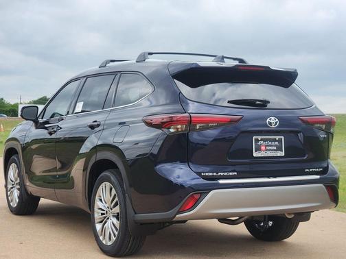 Blueprint 2026 Toyota Highlander Hybrid Platinum