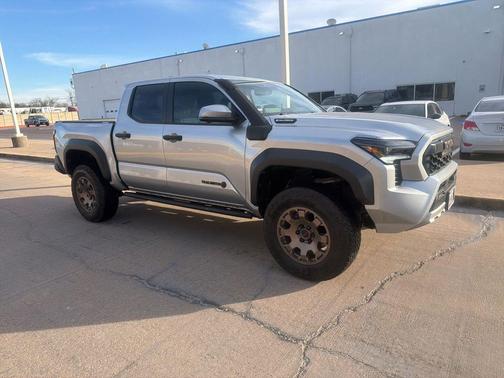 2025 Toyota Tacoma Hybrid Trailhunter