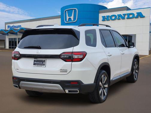 2024 Honda Pilot Touring 8-Passenger