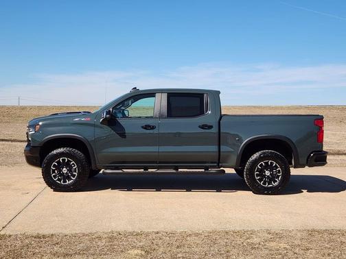 2025 Chevrolet Silverado 1500 ZR2