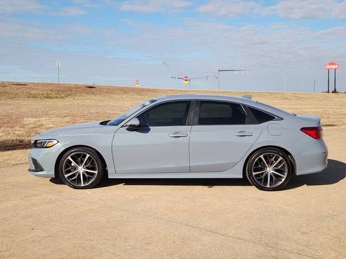 2022 Honda Civic Touring