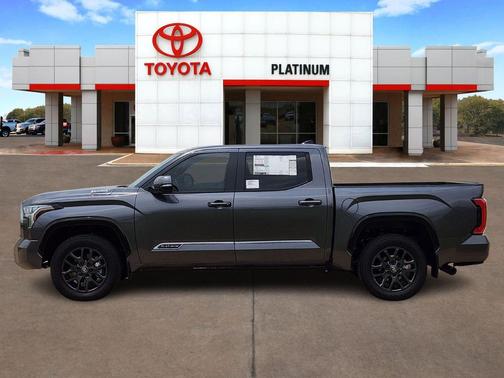 2025 Toyota Tundra Hybrid Platinum