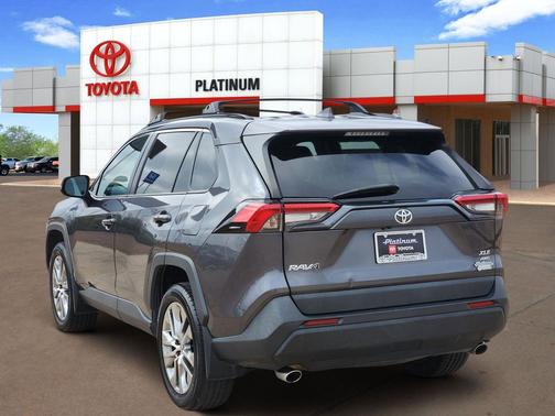 2022 Toyota RAV4 XLE Premium