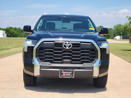 Midnight Black Metallic 2022 Toyota Tundra SR5