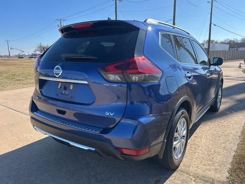 2018 Nissan Rogue SV