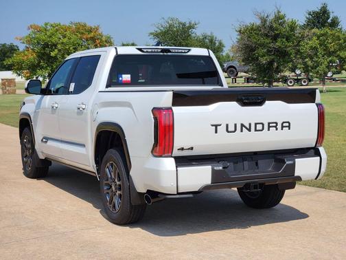 2025 Toyota Tundra Platinum