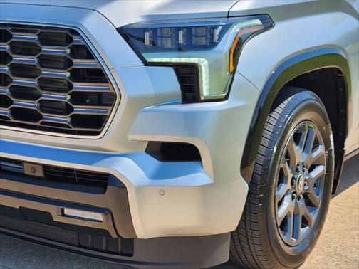 2025 Toyota Sequoia Base