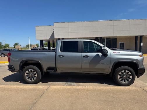 Sterling Gray Metallic 2024 Chevrolet Silverado 2500 Custom