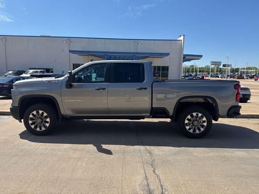 Sterling Gray Metallic 2024 Chevrolet Silverado 2500 Custom