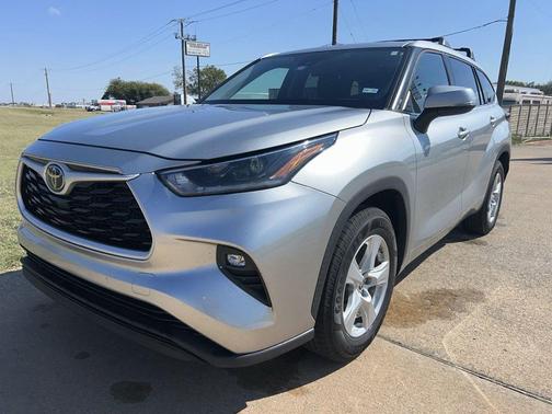 2021 Toyota Highlander LE