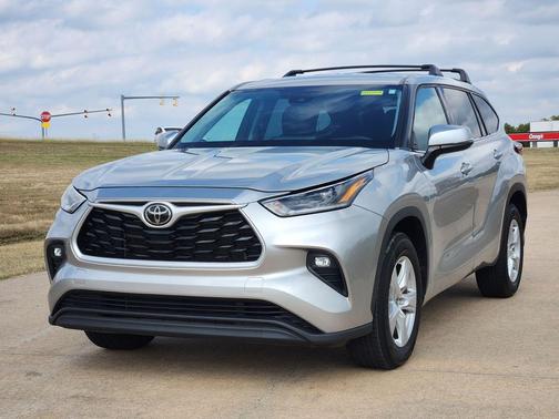 2021 Toyota Highlander LE